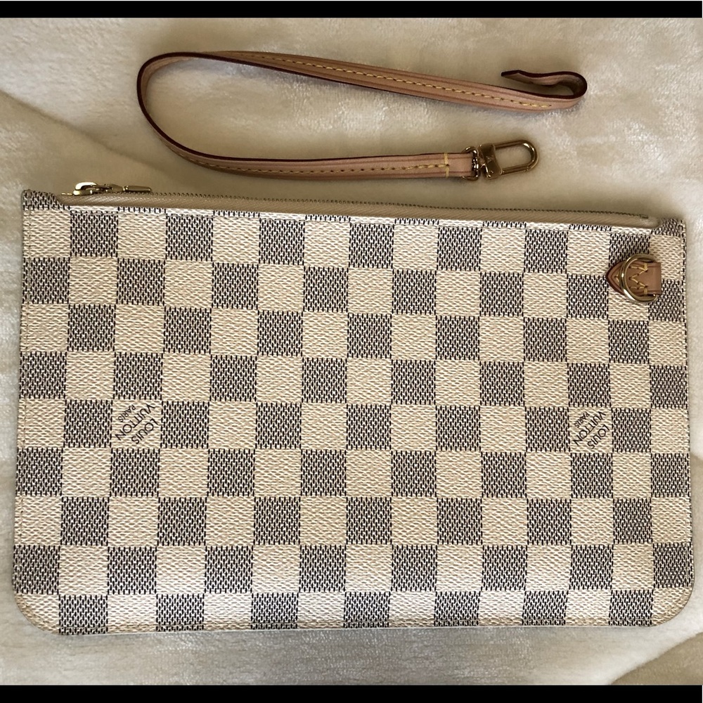 Authentic Louis Vuitton Neverfull GM Pouch/wristlet